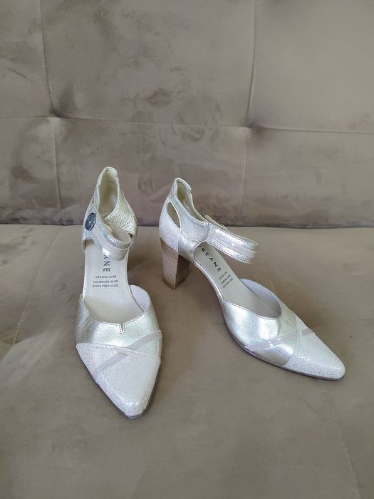 Продам новую обувь. Размеры 36, 37.  Франция, Италия.