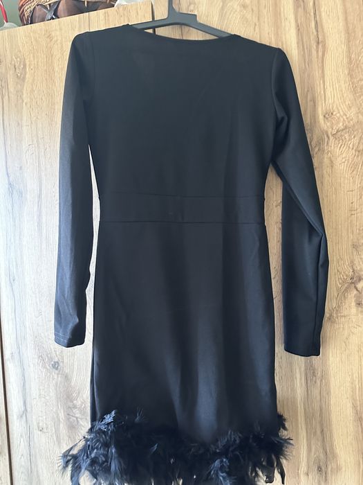 Официална рокля с пера