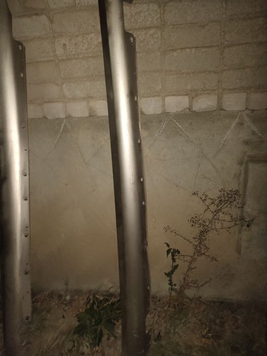 Продаю бампер,решетку и пороги на 211 е63
