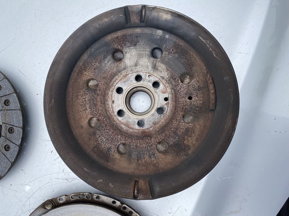 Маховик,съединител за Vw/Audi/Skoda 1.9Tdi;2.0tdi