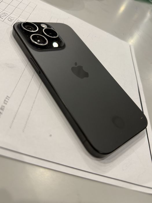 Iphone 15 pro black titanium