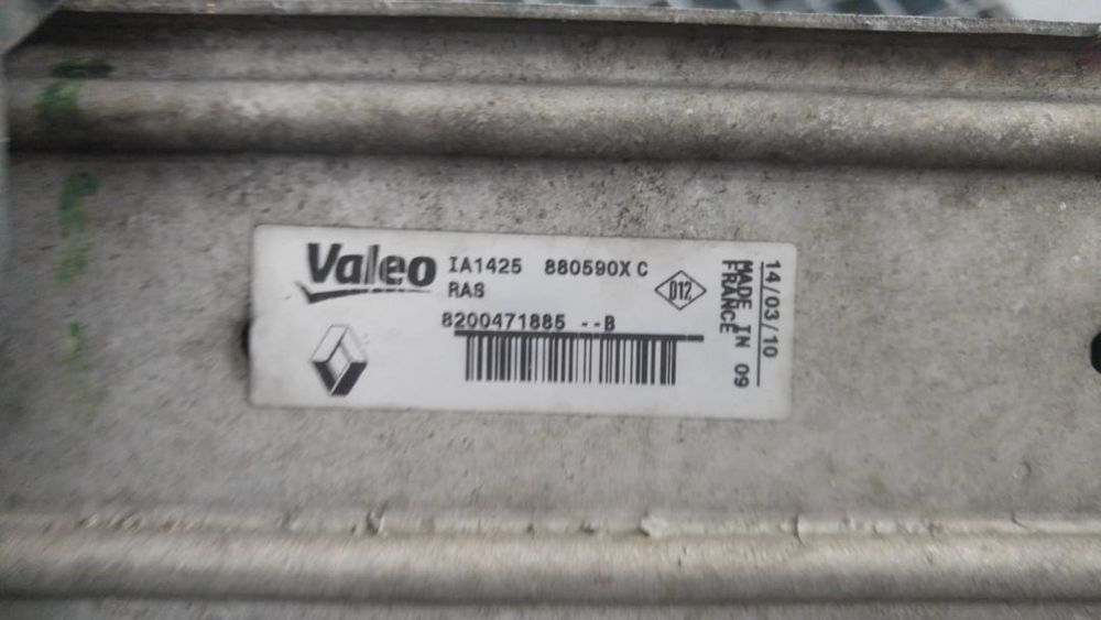 Intercooler renault clio 3 hatchback dupa 2007 1.2 b 8200471885