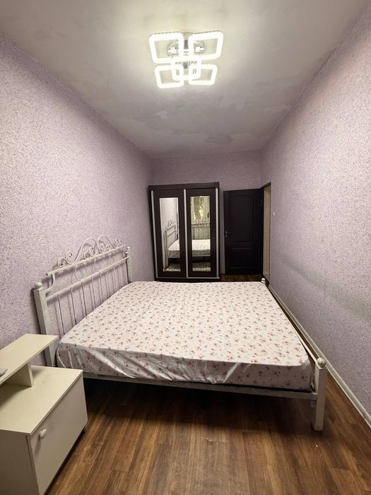 Kvartira sotiladi 2/1/4 Feruza massiv eko bozor 61500