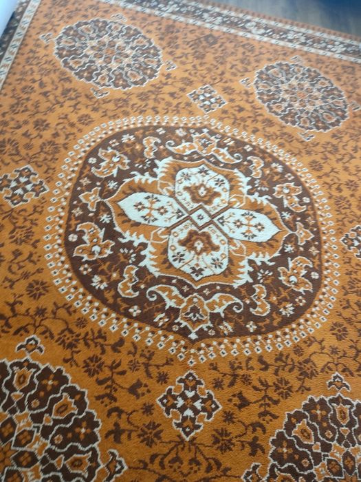 Продам б/у ковер 3*3.50