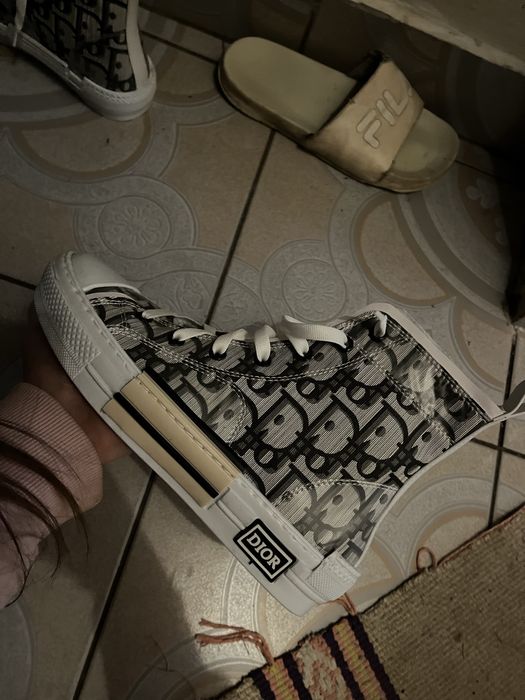 Vand adidasi dior b23