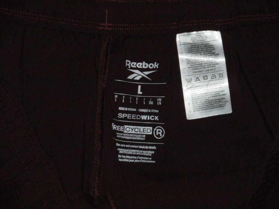 REEBOK оригинални тънки шорти L