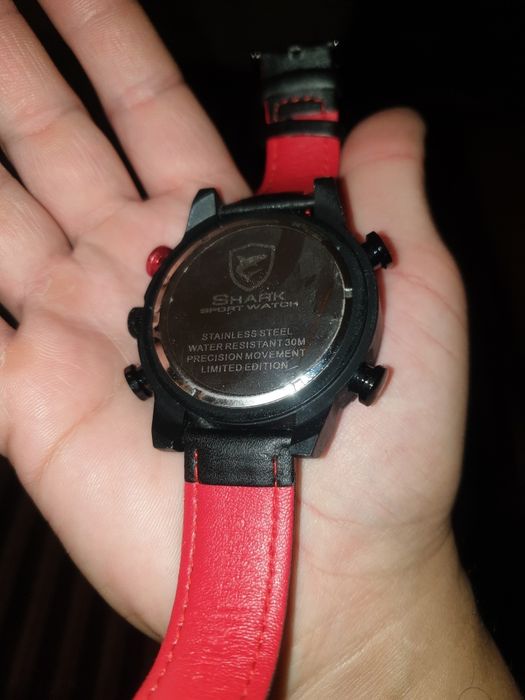 Продам часы shark sport watch