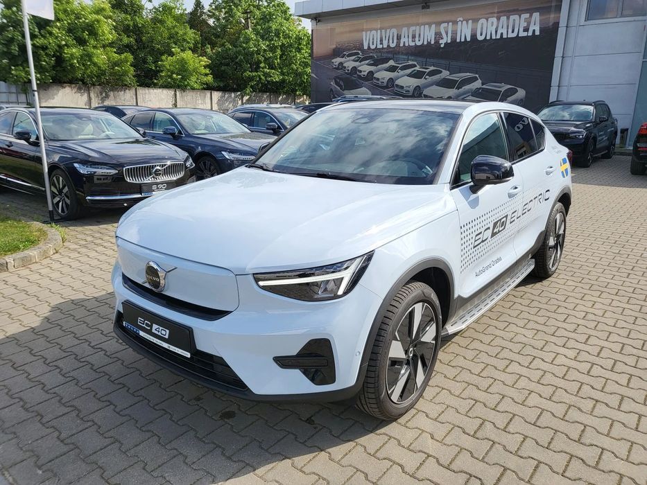 Volvo C40 full electric/panoramic/camera 360/Harman Kardon/LED/etc...