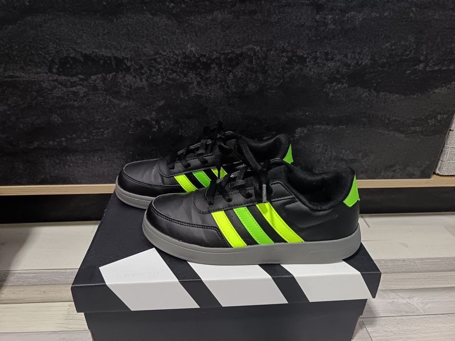 Детски маратонки Adidas 35 1/2