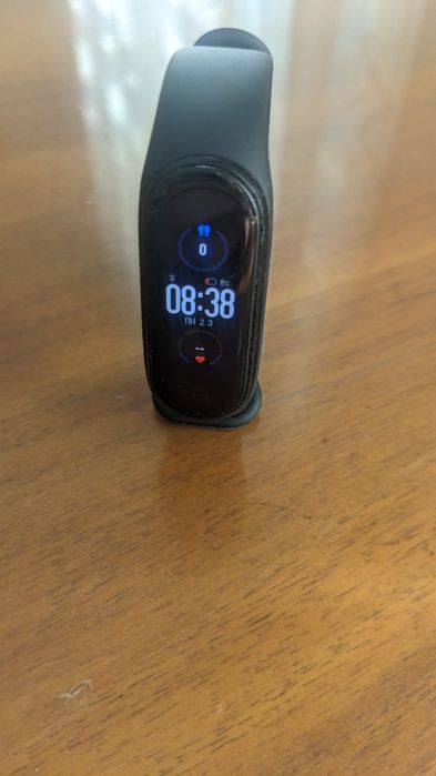 Отдам фитнес браслет за шоколадку