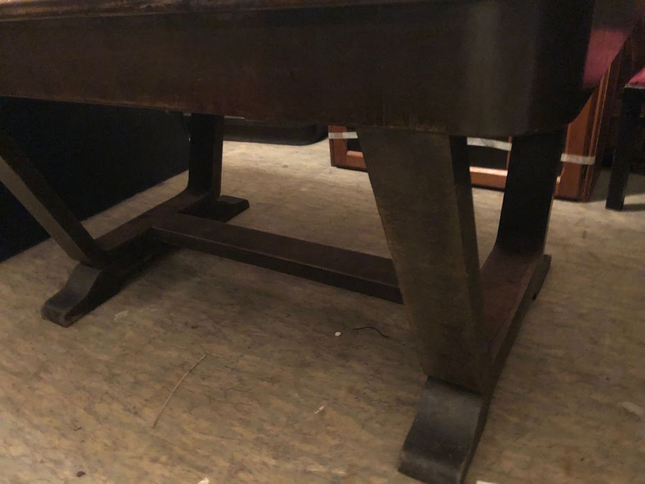 Антикварни мебели масив от 1930те