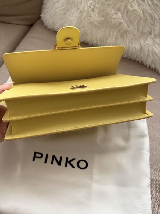 Нова чанта Pinko