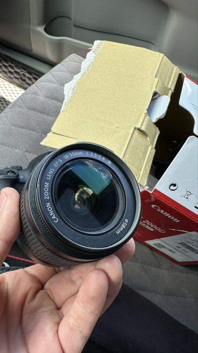 Canon EOS 2000D срочно