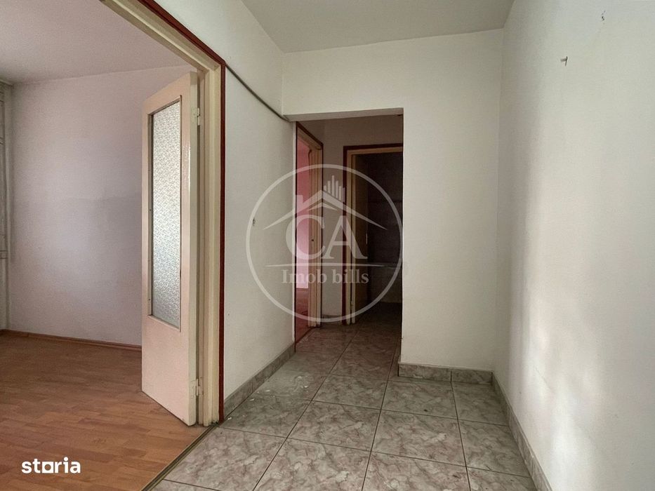 Apartament de vânzare cu 3 camere în zona Nufarul, Oradea