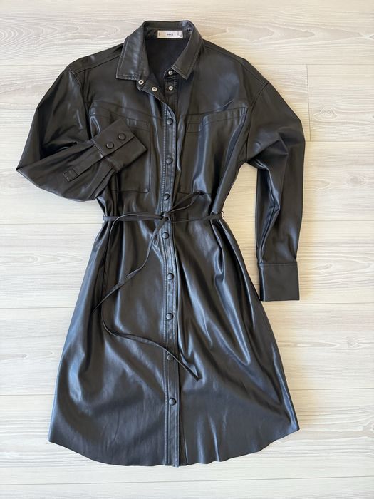 Кожена спортна рокля на MANGO