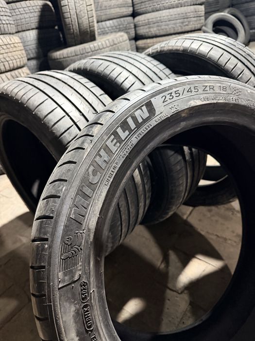 MICHELIN PILOT SPORT 4 235/45/18 orginal