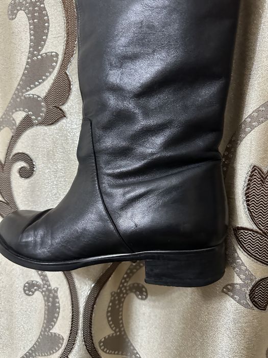 Продам осенние сапоги Basconi