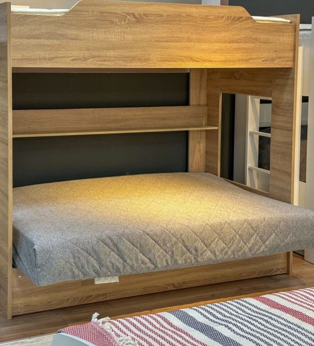 Продам двухяротную  кровать.