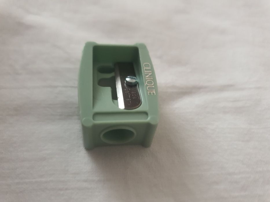 Точилка от Clinique