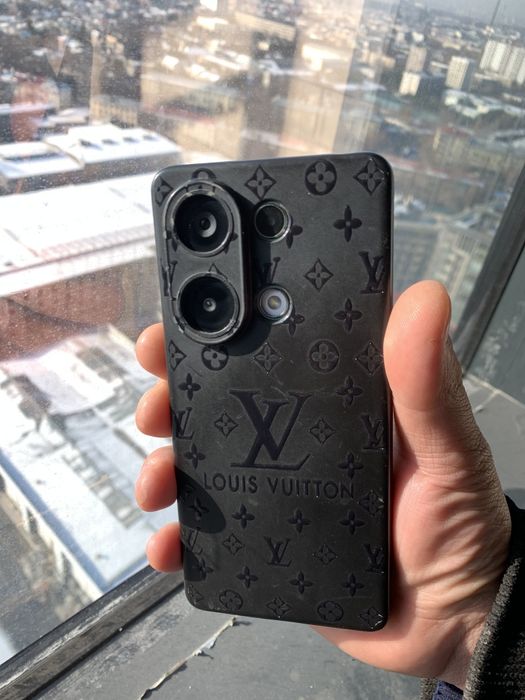 Redmi 13 pro . 8. 256 lik.