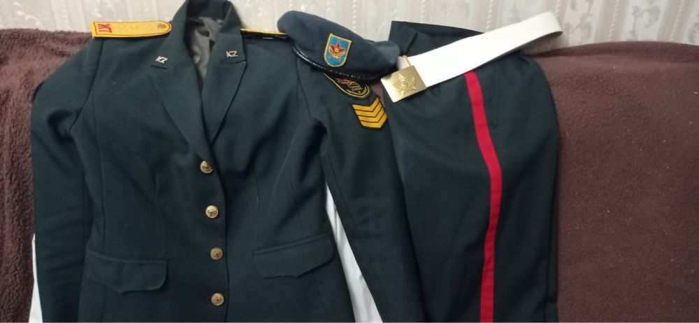 Форма школьная кадетская на девушку