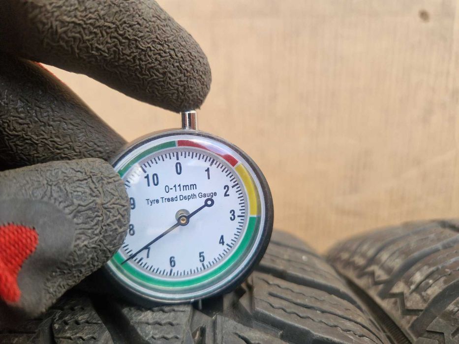 4 Nokian R17 215/60
Зимни гуми 
DOT3618