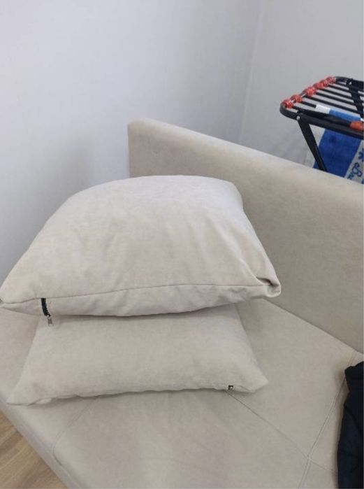 Продам диван бежевый