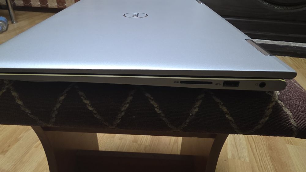 Laptop DELL  Inspiron 7706 2in1 - Touch-screen