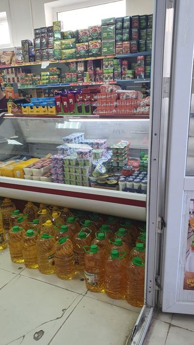 Продам витринный холодильник