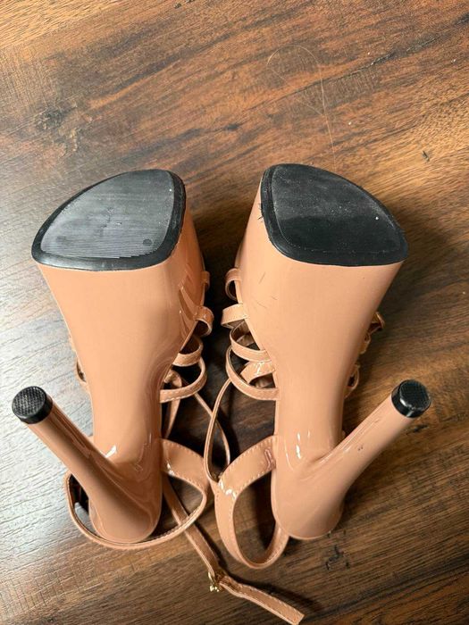 Високи Токчета 16см Бежови 36 номер