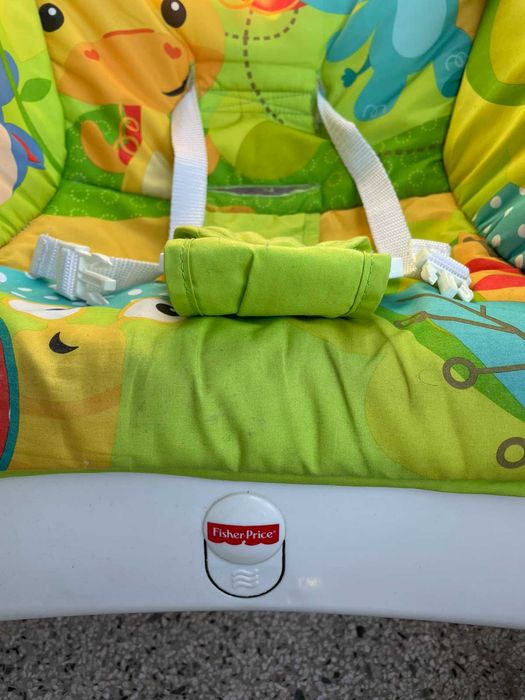 Бебешки шезлонг/столче с вибрация на Fisher Price.
