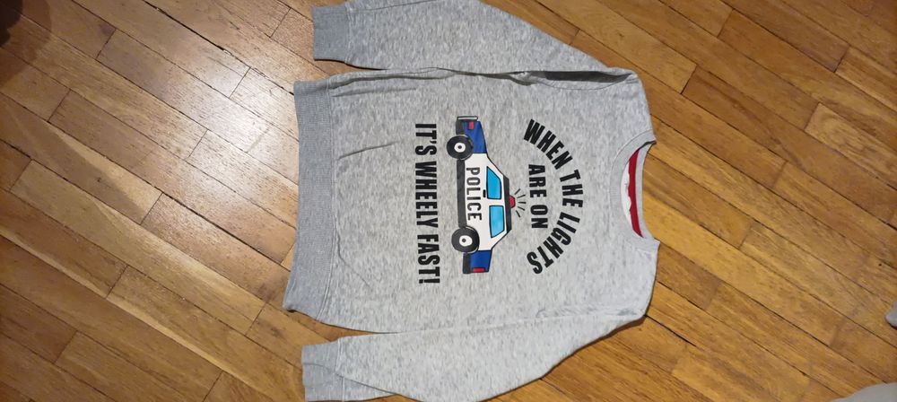 Детски блузи и пуловери 6-8 г. 116/128 см.в отлично състояние