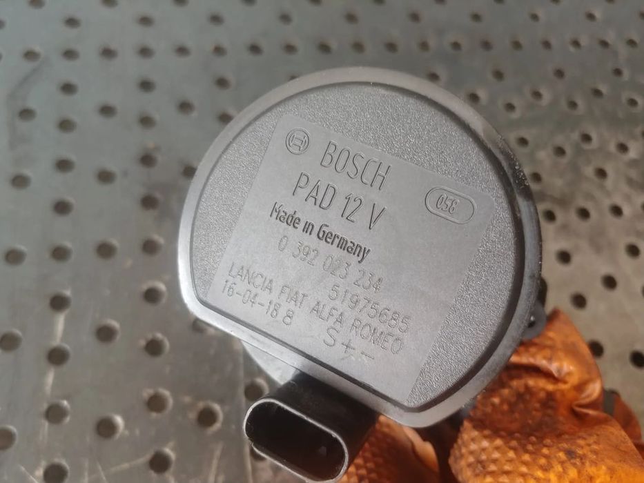 pompa auxiliara apa  2.2 jtd  55268532  alfa romeo giulia 0392023234  51975685