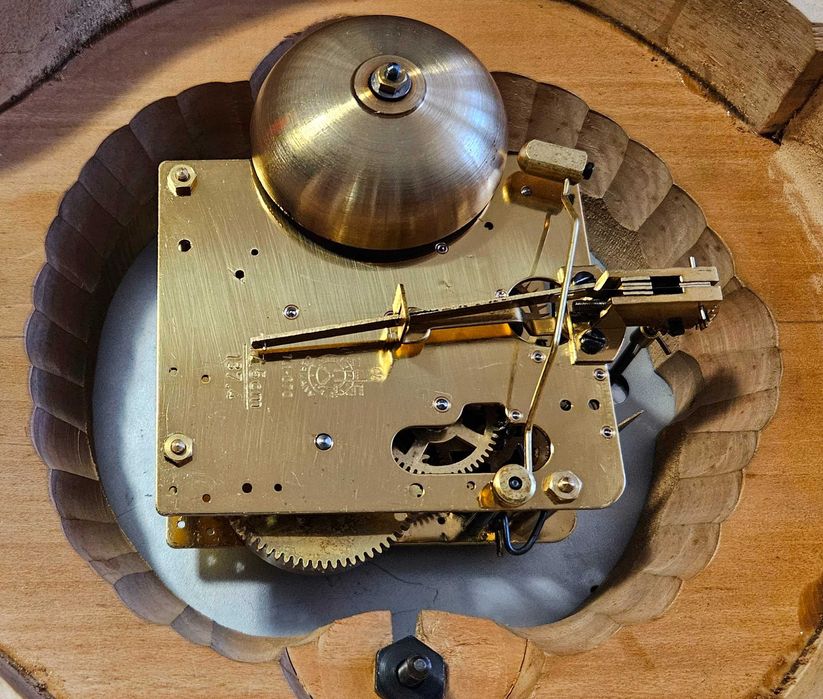 Ceas de perete cu pendul Cartel