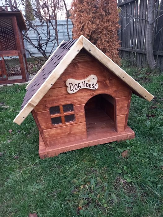 Coteț CĂSUȚĂ  pentru câini de talie mică.