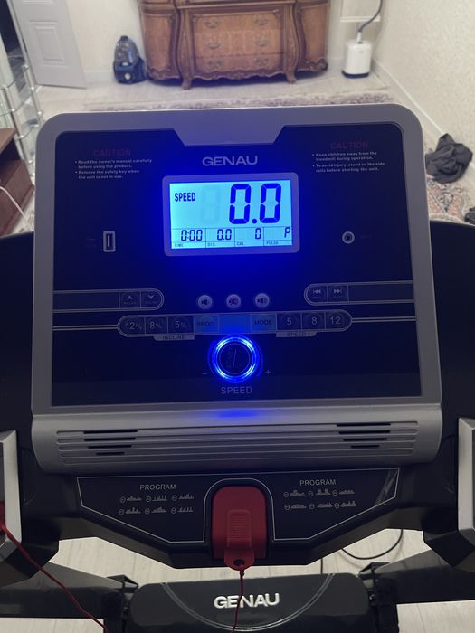 Беговая Дорожка Genau Evolution M800