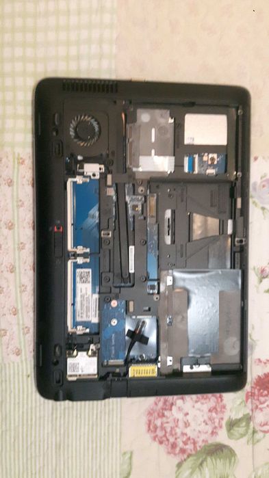 Лаптоп HP 820 G1