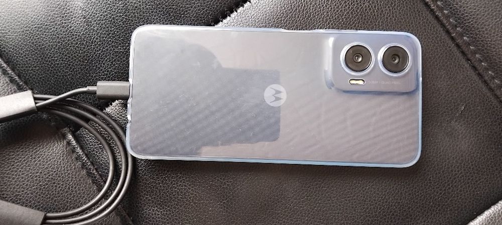 Продавам телефон Моторола Moto g 35 5G