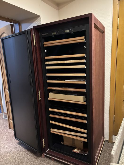 Винный шкаф холодильный EuroCave Classic Multi Temp S283