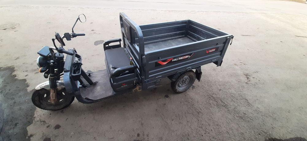 Трицыкл  продам срочно