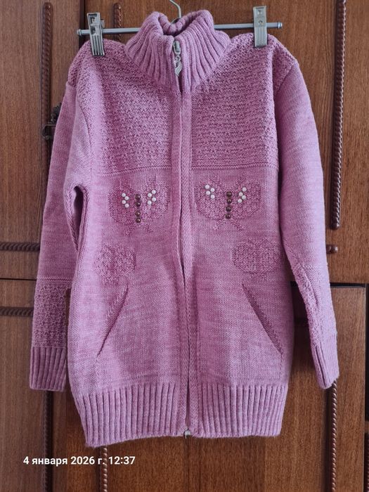 Кофточки теплые для девочекк