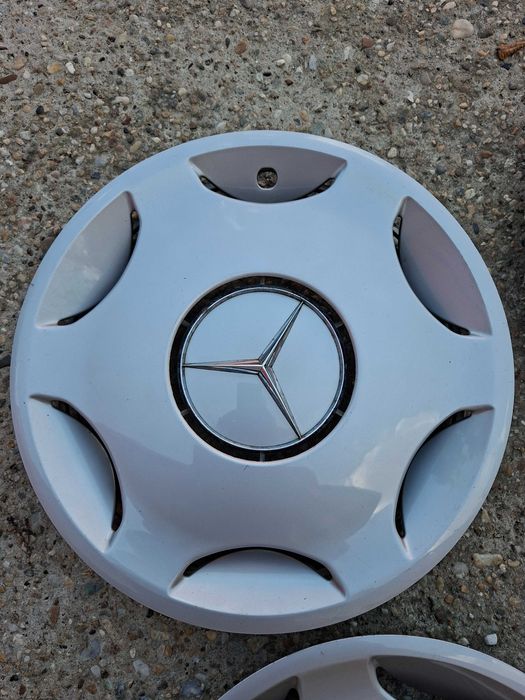 Продавам оригинални тасове за Ауди, Мерцедес и Мини.