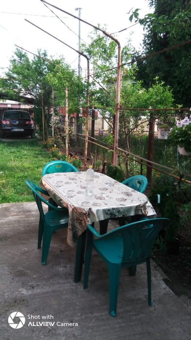 Casa 3 camere  .