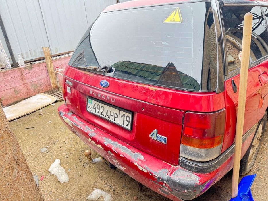 Продам машину субару