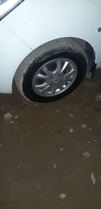 Факат бартирга балонлари яхши холатда хали анча хизмат килади.