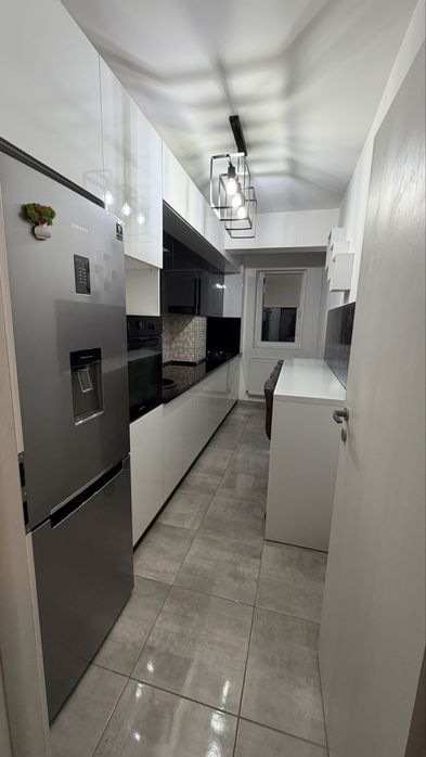 Inchiriez apartament cu 2 camere