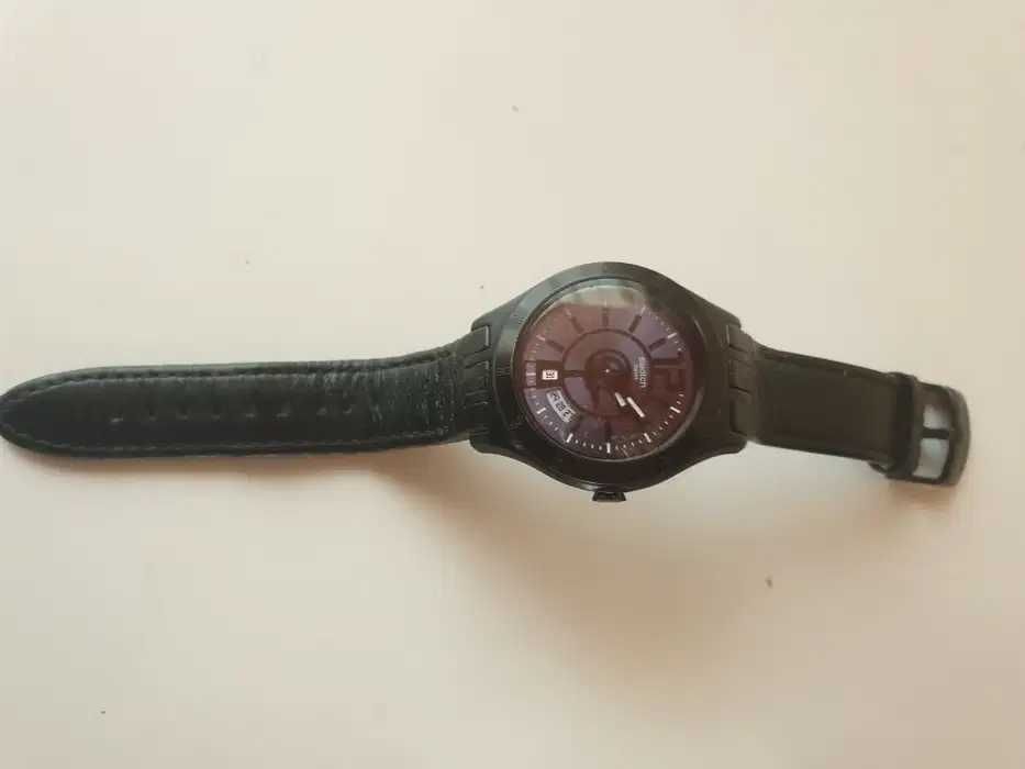 Ceas marca Swatch YTB400