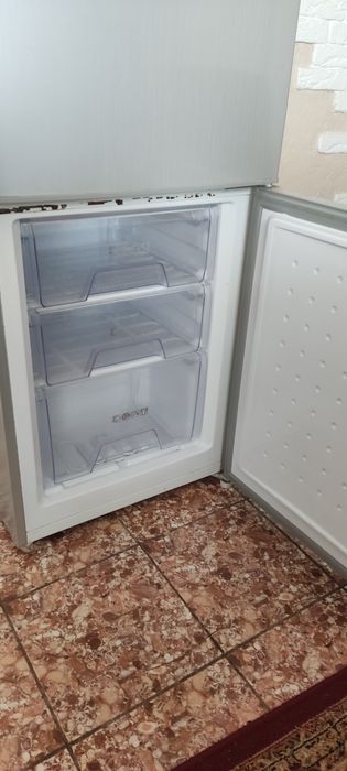 Artel xolodilnik