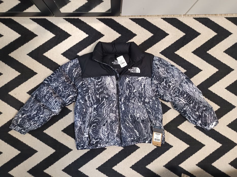 Geaca / Originala / The North Face / M / TNF NUPTSE 700