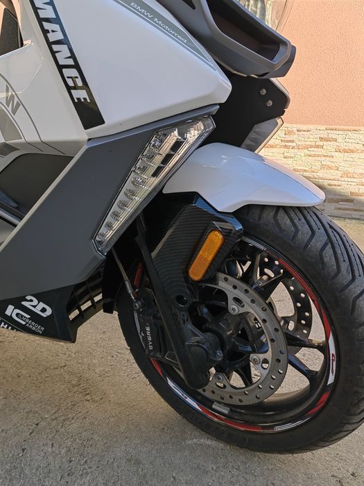 Скутер BMW C 400 GT